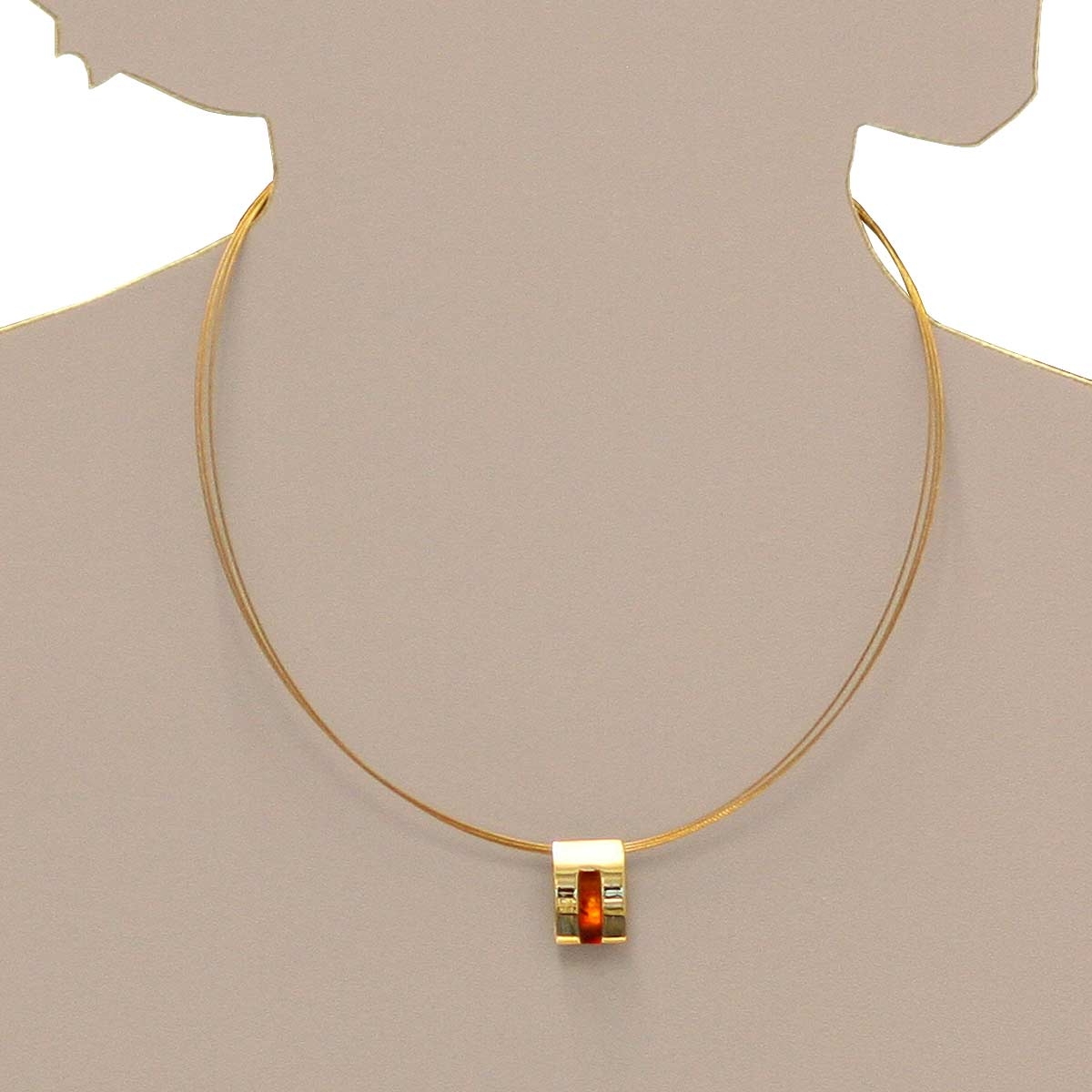 001-103437-A142s Nyloncollier mit Anhänger, Gold 333/000, 42 cm, Bernstein